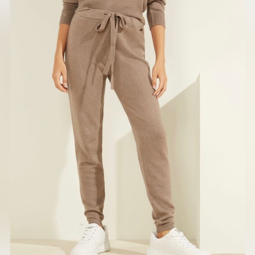GUESS lounge wear XS taupe joggers